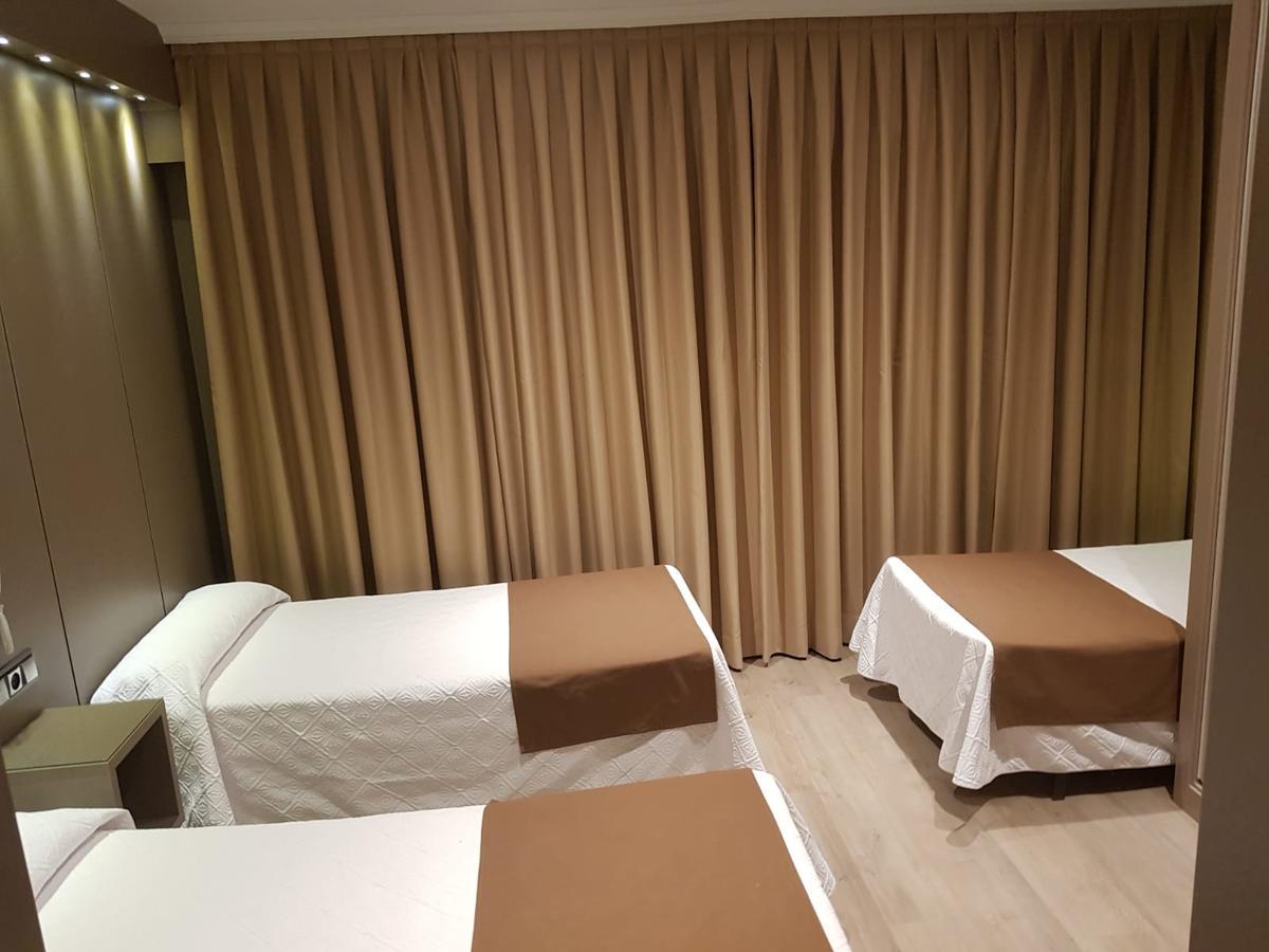 Hostal Colon Getafe Buitenkant foto