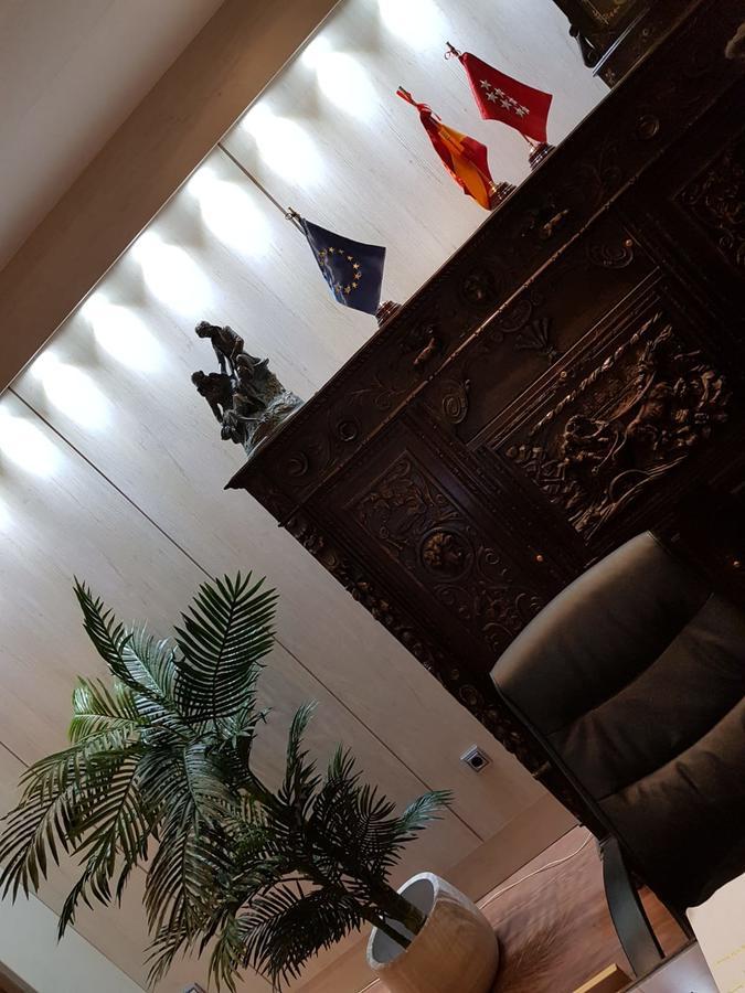 Hostal Colon Getafe Buitenkant foto